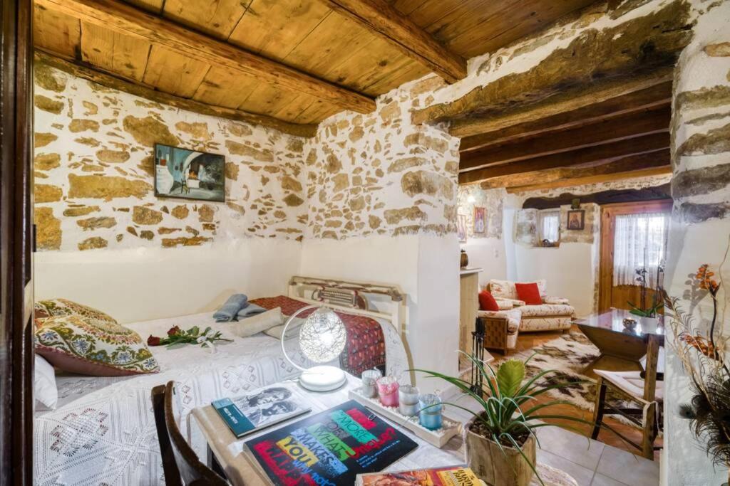 Traditional Cretan Stone House In The Center Of Crete Апартаменты Litos